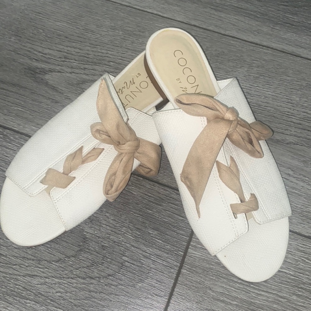Coconuts by Matisse lace up mules